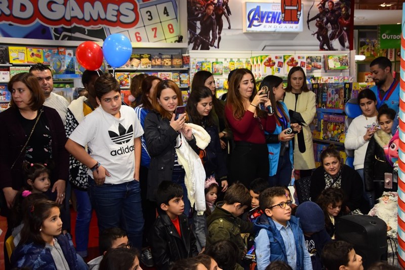 Biggest Christmas Reveal event at Toy Store-ABC Verdun